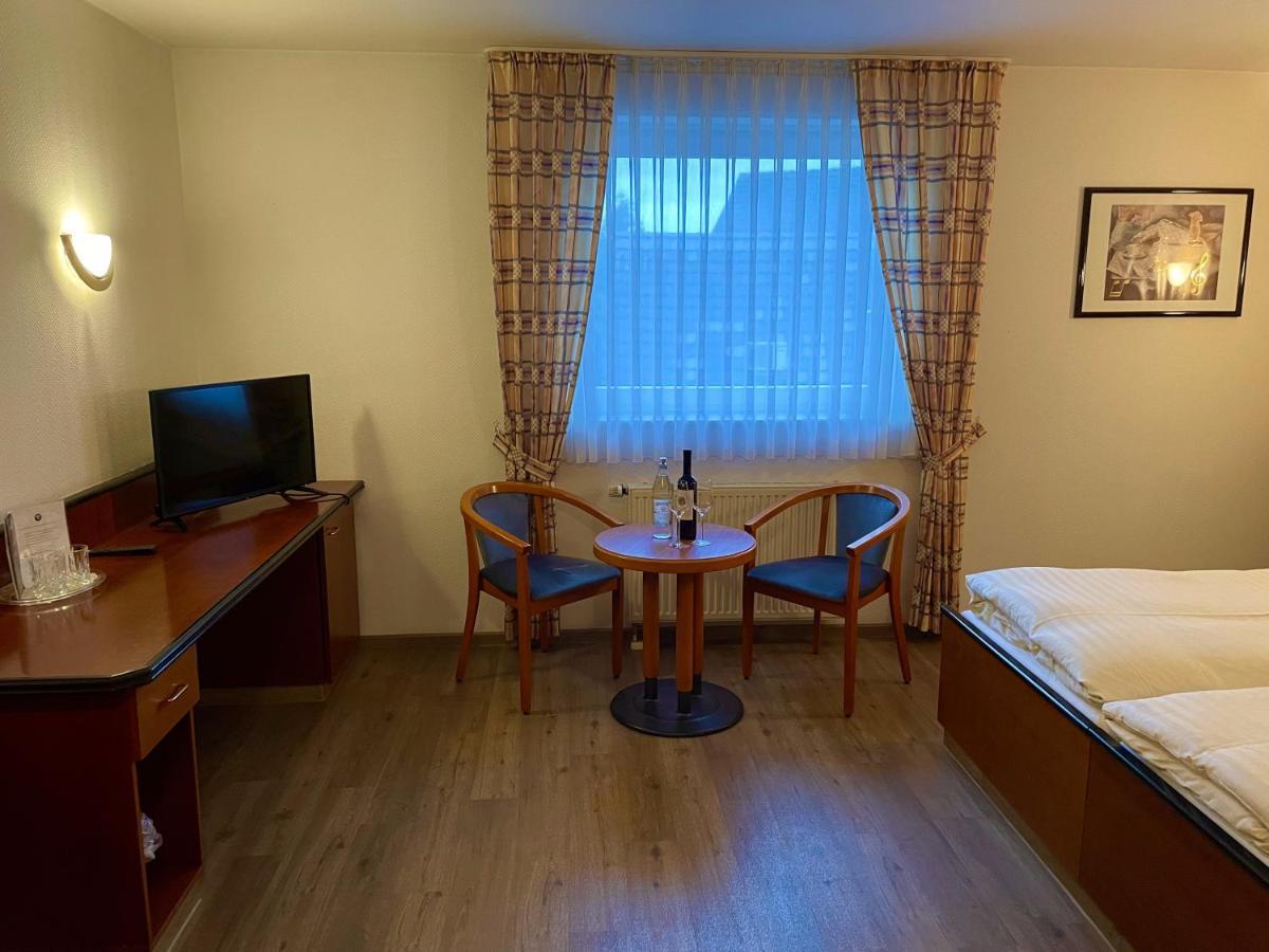 Hotel Haus Hubertus Elsdorf Kültér fotó
