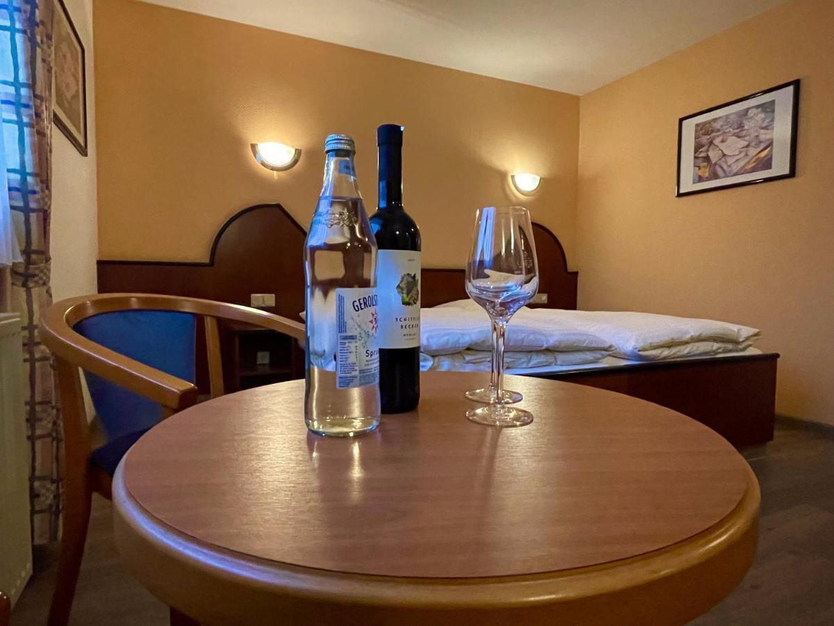 Hotel Haus Hubertus Elsdorf Kültér fotó