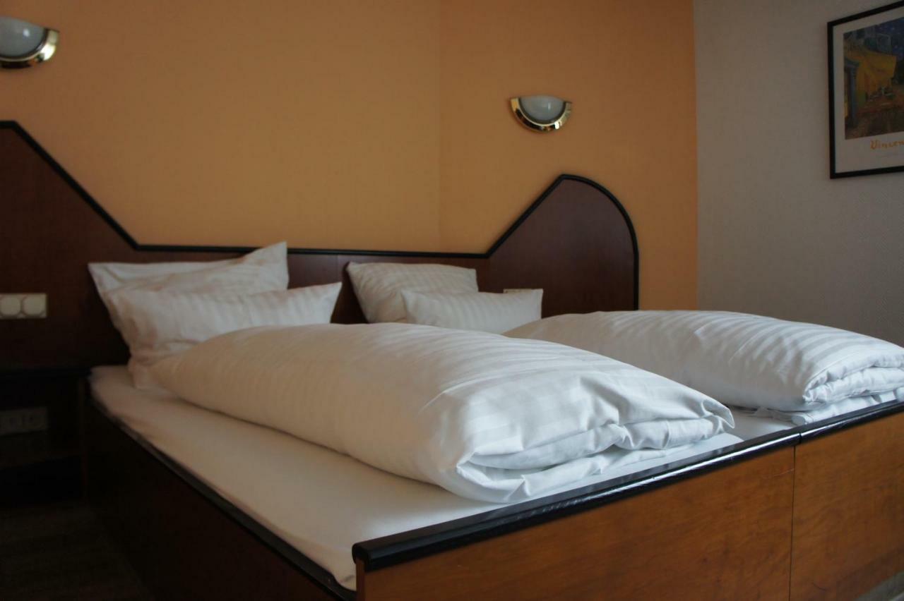 Hotel Haus Hubertus Elsdorf Kültér fotó