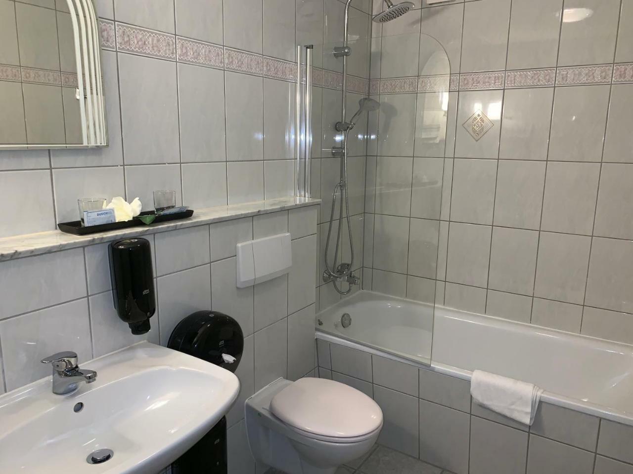 Hotel Haus Hubertus Elsdorf Kültér fotó